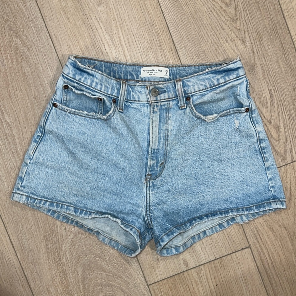 Abercrombie & Fitch Curve Love Jean Shorts mom short high rise